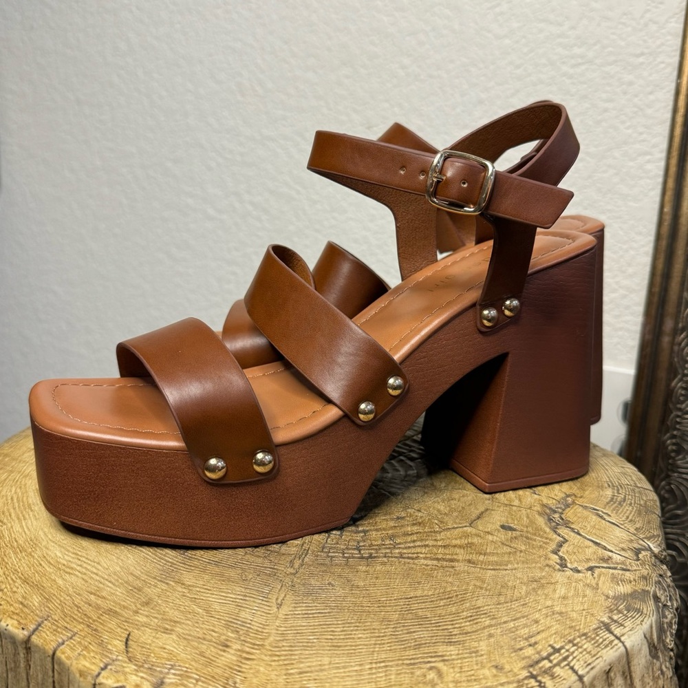 Madden girl platforms lightweight brown sandals